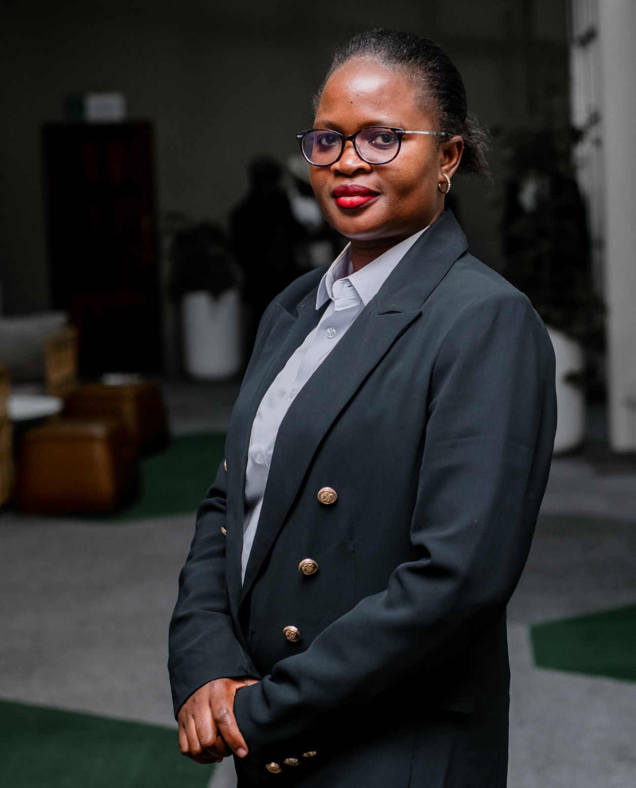 Mrs Servia Mutemaringa